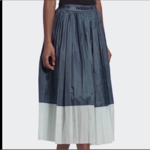 ADIDAS PLEATED MIDI SKIRT SIZE S - Picture 2 of 6